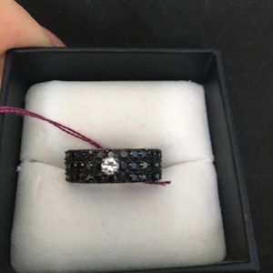 Elegant Black Circonia Ring